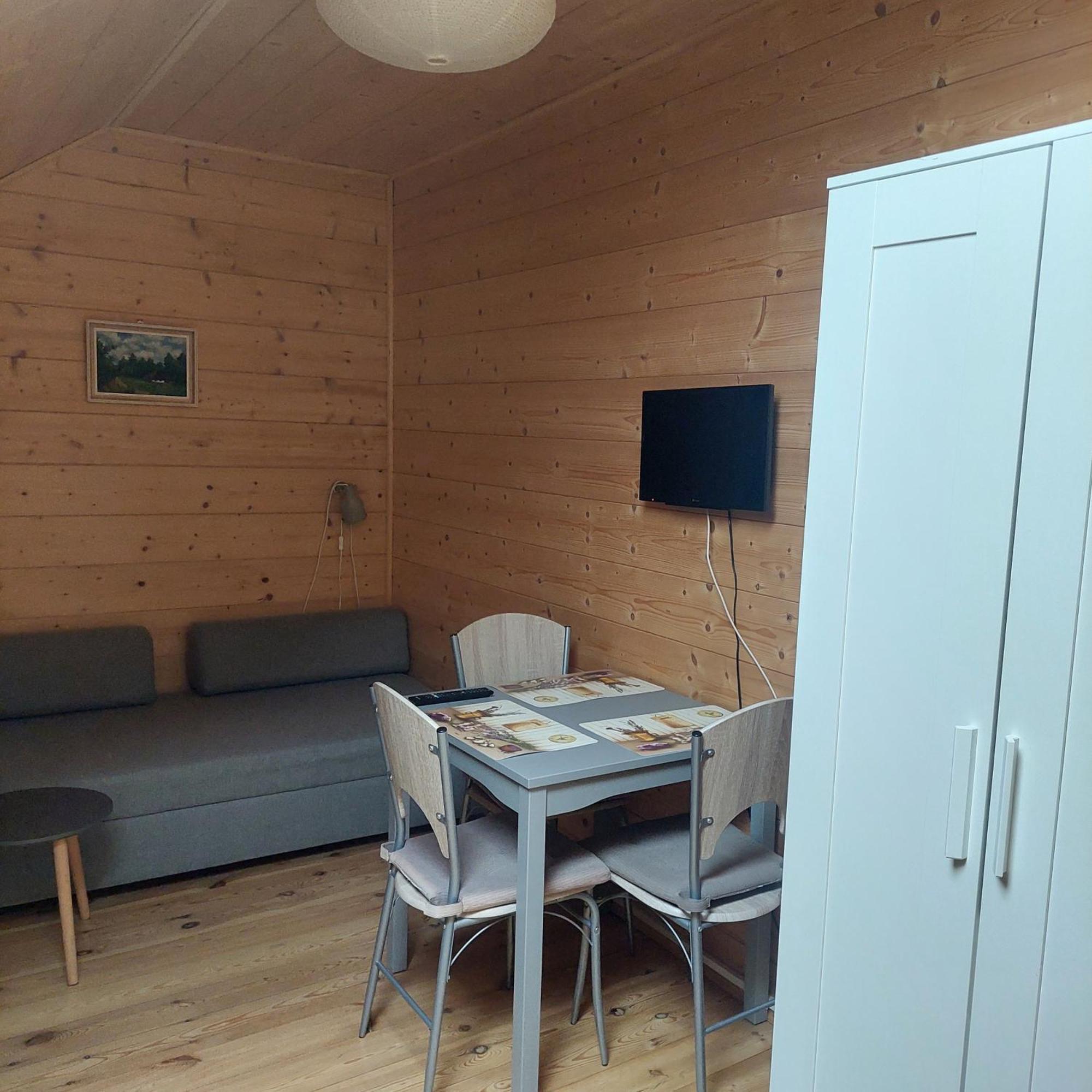 Apartmany U Tri Slunci Hroubovice ภายนอก รูปภาพ